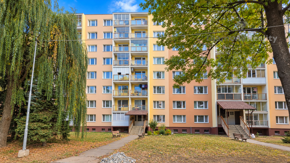 Na prenájom zrekonštruovaný 3-izbový byt Polárna ulica - Nad jazerom, Košice.