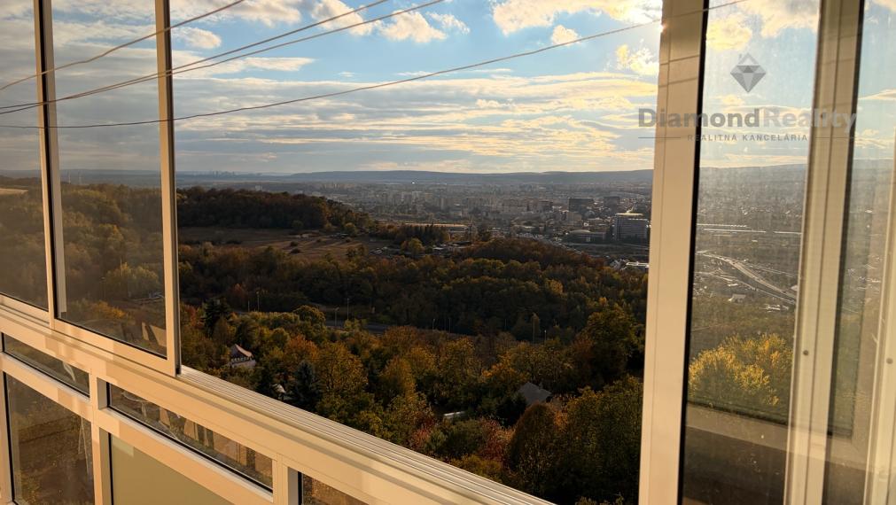 Na predaj 4-izbový byt na ulici Dvorkinova, Dargovských hrdinov-Furča, Košice