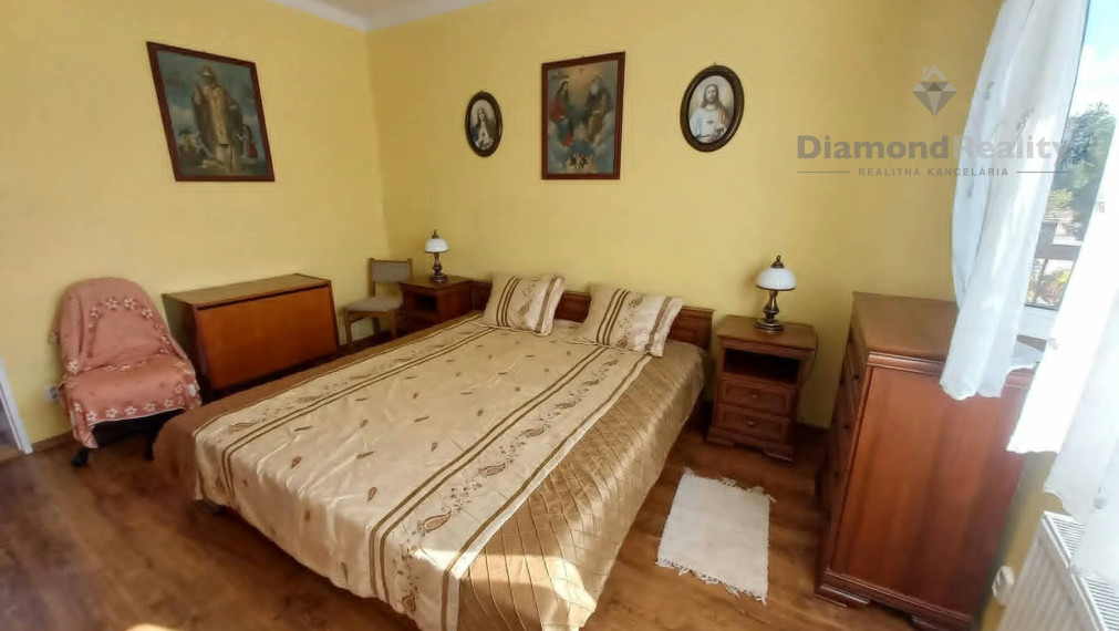 Rodinný dom s veľkým pozemkom a možnosťou výstavby