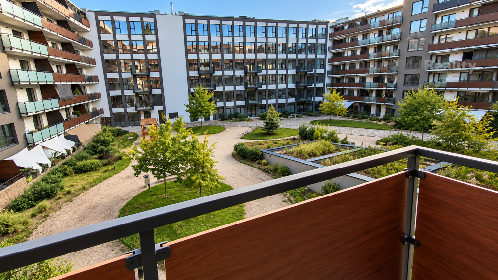 Na prenájom 2 izbový byt v centre Nitry Tabáň- mačička, či psík vítaný