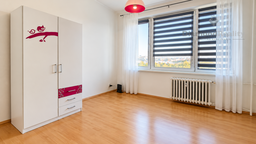 Prenájom 3-izb. byt/ Klimatizácia/ Balkón – Štítova / Košice