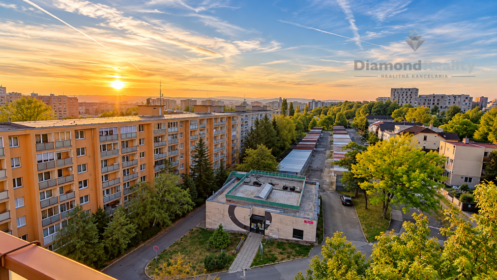 Prenájom 3-izb. byt/ Klimatizácia/ Balkón – Štítova / Košice