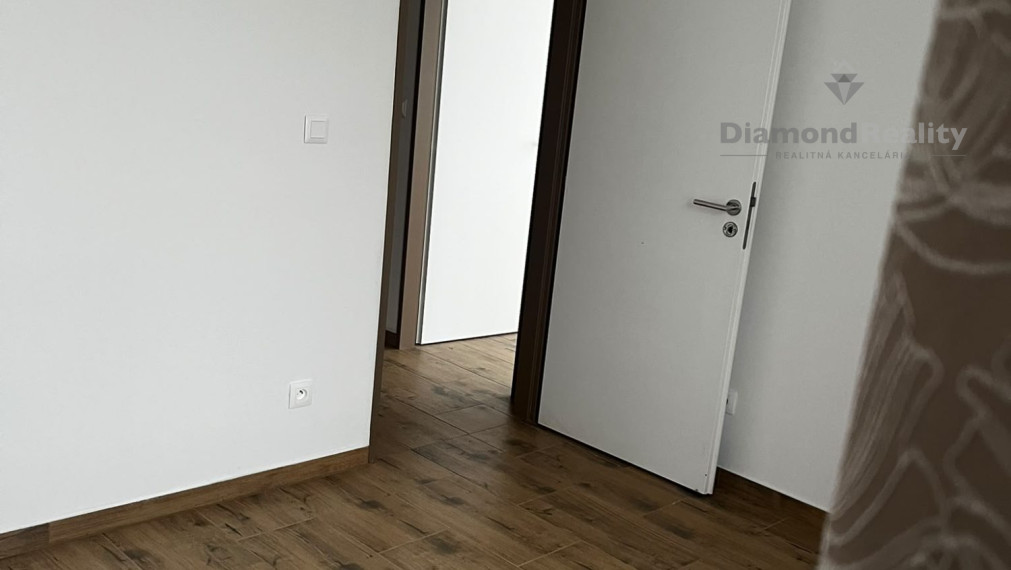 Na prenájom 3 izbový byt Slepčany pre pracujúce rodiny