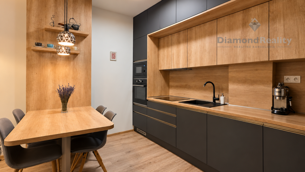 🏡 MODERNÉ BÝVANIE V NOVOSTAVBE / 2-IZBOVÝ APARTMÁN S BALKÓNOM