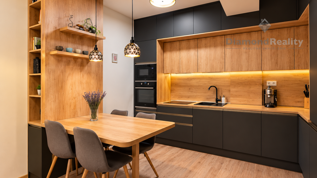 🏡 MODERNÉ BÝVANIE V NOVOSTAVBE / 2-IZBOVÝ APARTMÁN S BALKÓNOM