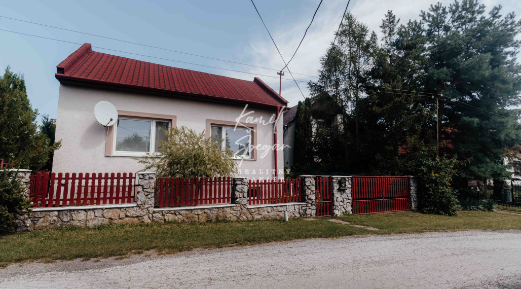 Ponúkam na predaj útulný rodinný dom v Slanskom Novom Meste