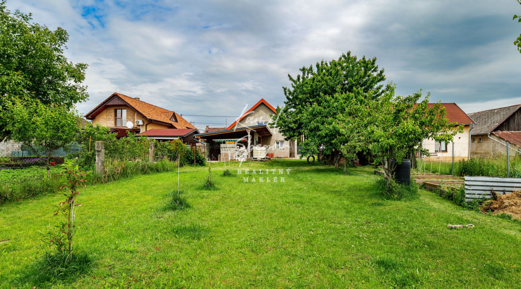 Ponúka na predaj RD Valaliky