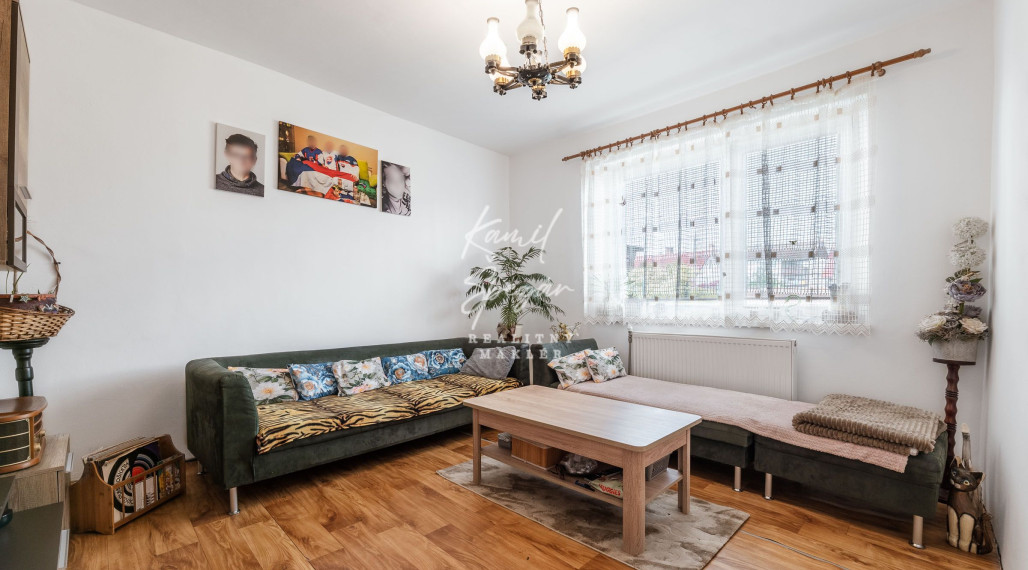 Ponúka na predaj RD Valaliky