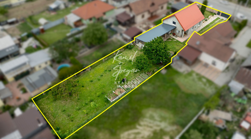 Ponúka na predaj RD Valaliky