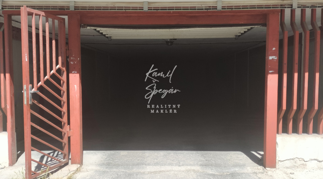 Ponúkam na predaj  GARÁŽ na Sídlisku Ťahanovce.