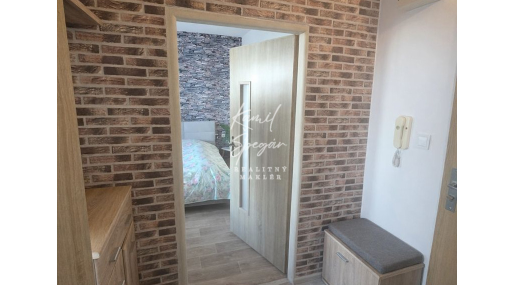 Ponúkam na predaj  1 izbový byt Popradská ul. Terasa