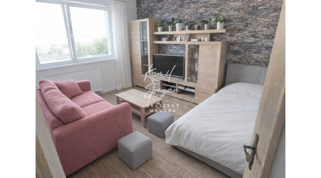 Ponúkam na predaj  1 izbový byt Popradská ul. Terasa