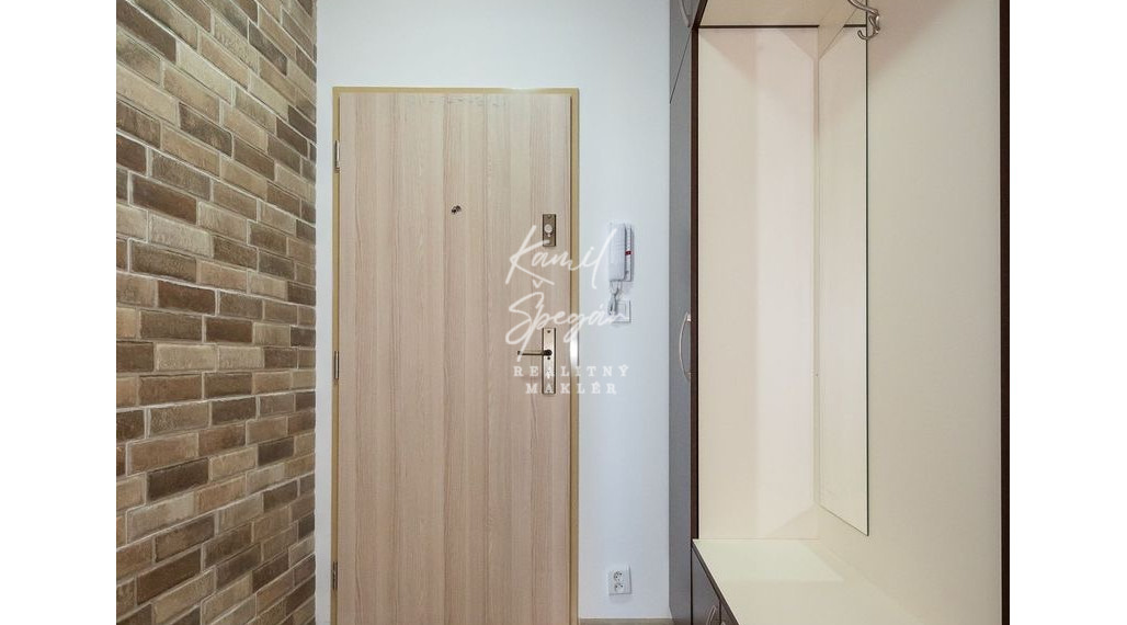 Na predaj moderný 3 izbový byt , Sídlisko KVP, Na ulici Grunte 3