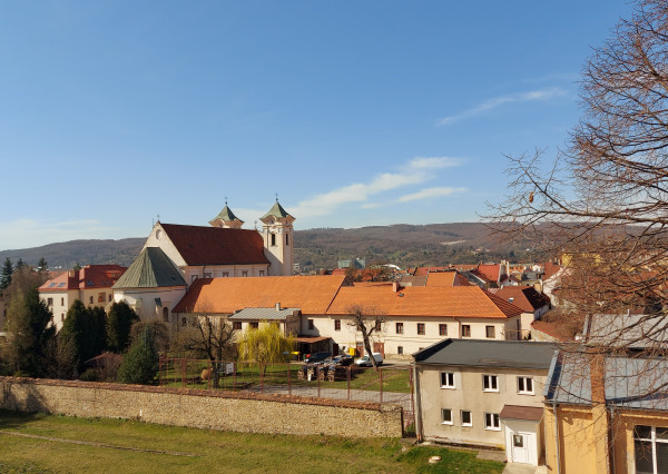 multifunkčná budova v centre mesta
