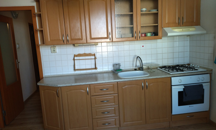 Na prenájom zariadený 2 izbový byt s balkónom, Spartakovská, Trnava.