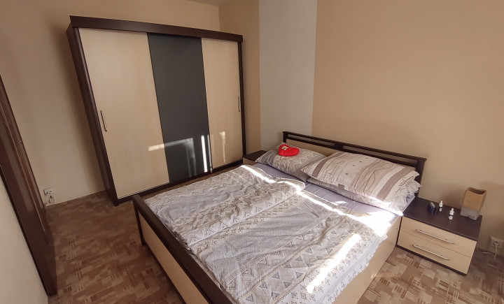 Na prenájom: Priestranný 2-izbový byt vo Vrábľoch – blízko centra, s lodžiou