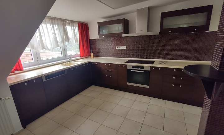 Na prenájom nádherný byt v centre Nitry