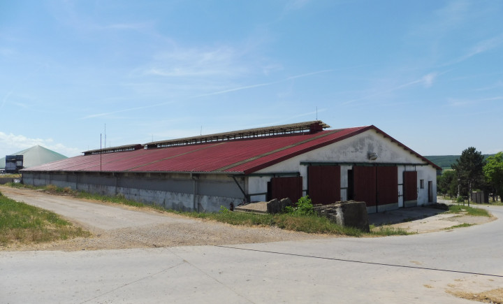 Na predaj  poľnohospodársky objekt a pozemok 4.178 m2, Rozhanovce