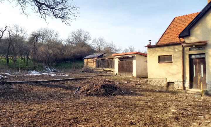 NA PREDAJ 3 IZBOVÝ RODINNÝ DOM - KRUPINA