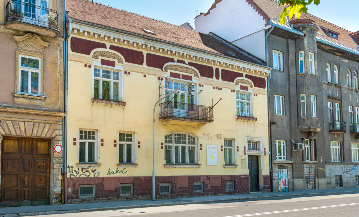 NA PREDAJ DOM V CENTRE MESTA | STARÉ MESTO - MOYZESOVA ULICA