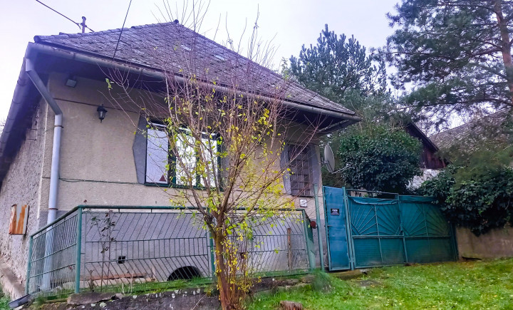 NA PREDAJ 2 IZBOVÝ RODINNÝ DOM - DRIENOVO