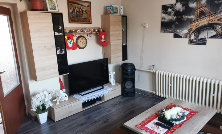 Na predaj  veľký rodinný dvojdom, 22 árový pozemok, obec Olšovany, Košice okolie (15 km od Košíc).