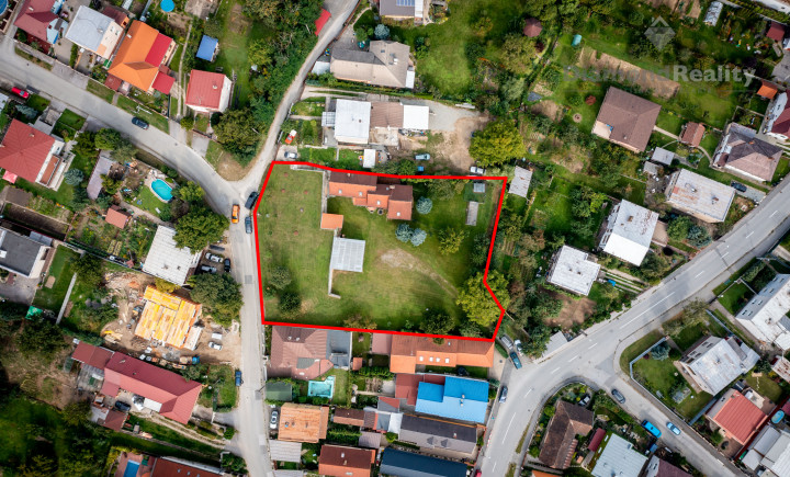 NA PREDAJ INVESTIČNÝ POZEMOK S RODINNÝM DOMOM |  2864m2 POZEMOK | BARCA