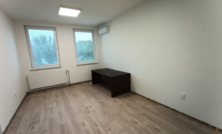 Na prenájom dvojkancelária s kuchyňou Nitra - Chrenová
