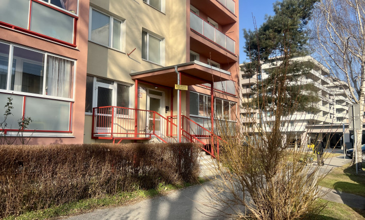 NA PREDAJ MENŠÍ 2 IZBOVÝ BYT | ulica Jakobyho | Košice - Stare mesto