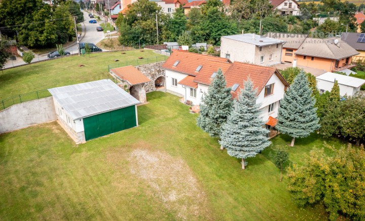 NA PRENÁJOM 5 IZBOVÝ RODINNÝ DOM S VEĽKÝM POZEMKOM 2864m2 | BARCA