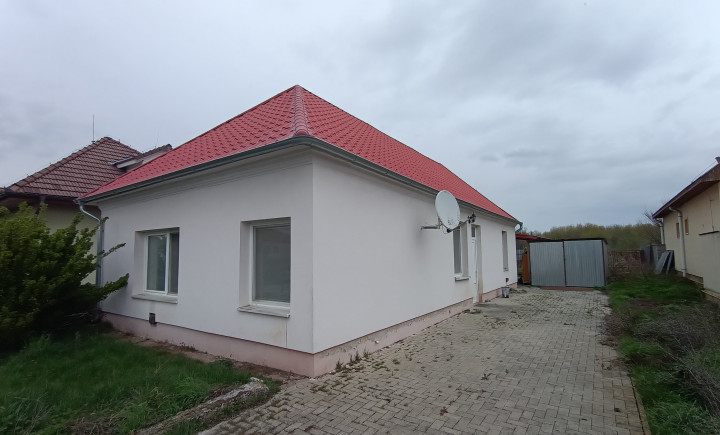 Lacnejšie to už nejde!!Na predaj ihneď obývateľný rodinný dom Rastislavice pri aquaparku