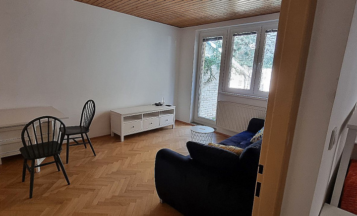 Na prenájom pekný 2 izbový byt, záhrada, Kapitulská, Trnava