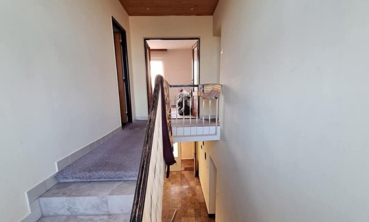 Na predaj rodinný dom so záhradou 1400 m2, obec Dvorníky.