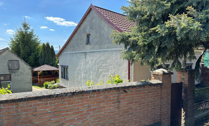 Na predaj rodinný dom so záhradou, pri Trnave, obec Boleráz.