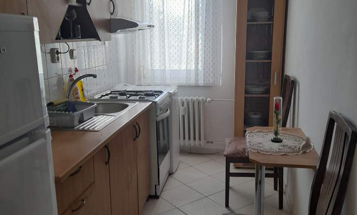 Na prenájom 1 izbový prerobený byt, Komenského, Senica.