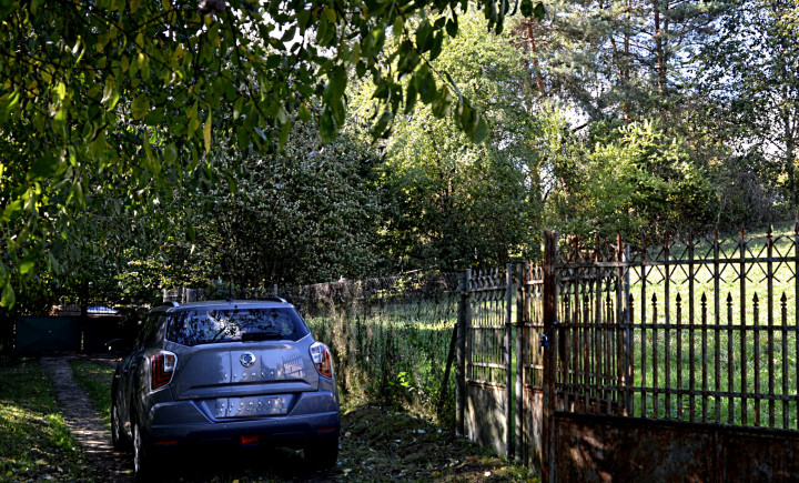 Stavebný, oplotený a slnečný pozemok s vinicou v obci Janík