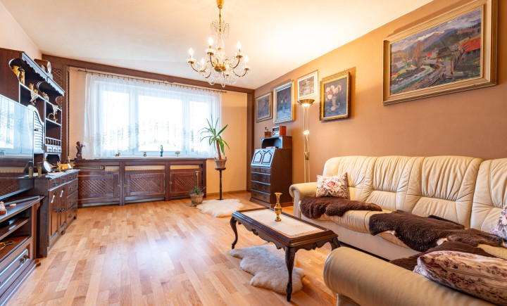 NA PREDAJ 4 IZBOVÝ BYT (79m2 + LOGGIA) S VÝNIMOČNÝM DIZAJNOM | ČÍNSKA UL., SÍDLISKO - ŤAHANOVCE
