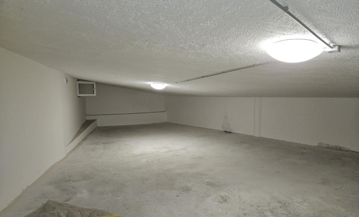 Na prenájom sklad na Levočskej ul. v Prešove bonus parkovanie pre jedno auto v podzemnej garáži zdarma.