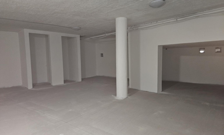 Na prenájom sklad na Levočskej ul. v Prešove bonus parkovanie pre jedno auto v podzemnej garáži zdarma.