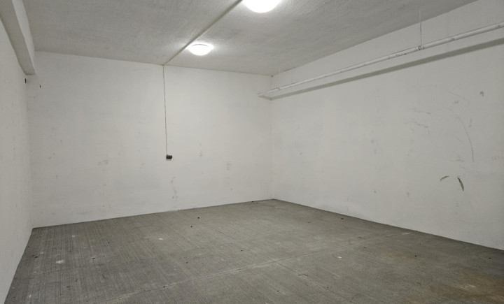 Na prenájom sklad na Levočskej ul. v Prešove bonus parkovanie pre jedno auto v podzemnej garáži zdarma.