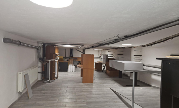 Na prenájom sklad na Levočskej ul. v Prešove bonus parkovanie pre jedno auto v podzemnej garáži zdarma.