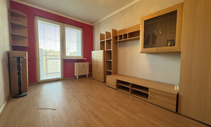 NAJLACNEJŠÍ 3 IZBOVÝ BYT NA SÍDLISKU ŤAHANOVCE | 62m2 + 3m LOGGIA | VARŠAVSKÁ ULICA