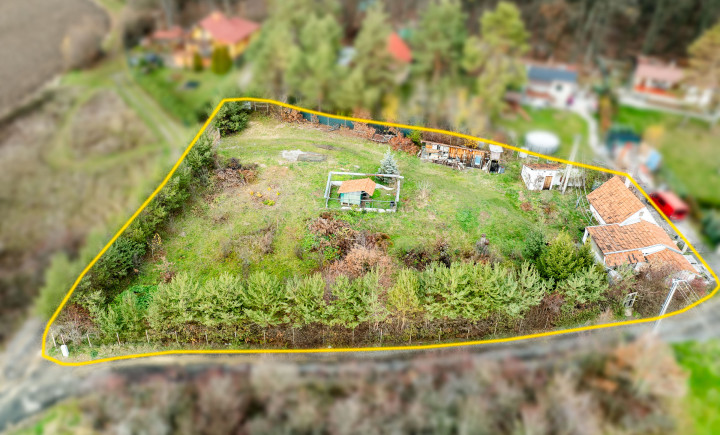 Krásny slnečný pozemok s úžasnými výhľadmi - PREDAJ