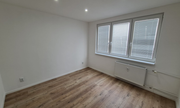 Na Predaj  3 izbový byt, Trebišovská ulica, Košice , Západ