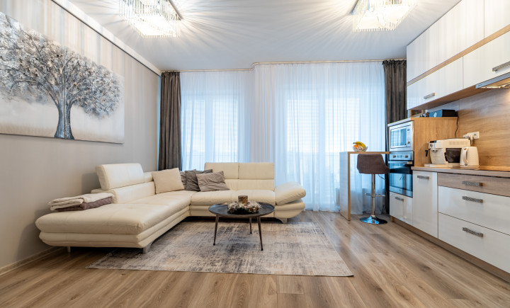 NA PREDAJ PRIESTRANNÝ 3 IZBOVÝ BYT | 80m2 + 17m2 BALKÓN | BOROVICOVÝ HÁJ