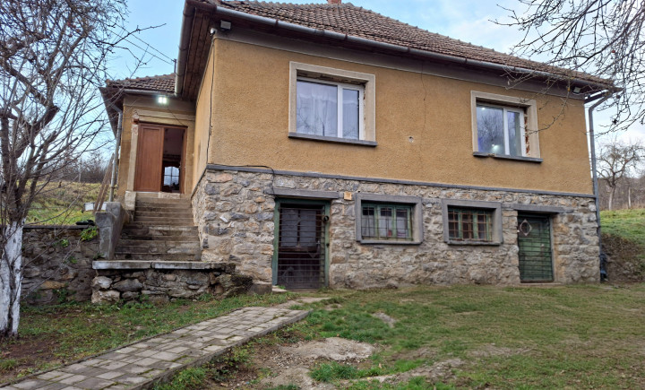 NA PREDAJ RODINNÝ DOM S VEĽKÝM POZEMKOM | BÓDVASZILAS