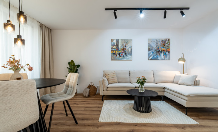 NOVÁ REKONŠTRUKCIA | 3 IZBOVÝ BYT S LOGGIOU S NÁBYTKOM V CENE | ŠKULTÉTYHO UL. | KOŠICE - STARÉ MESTO