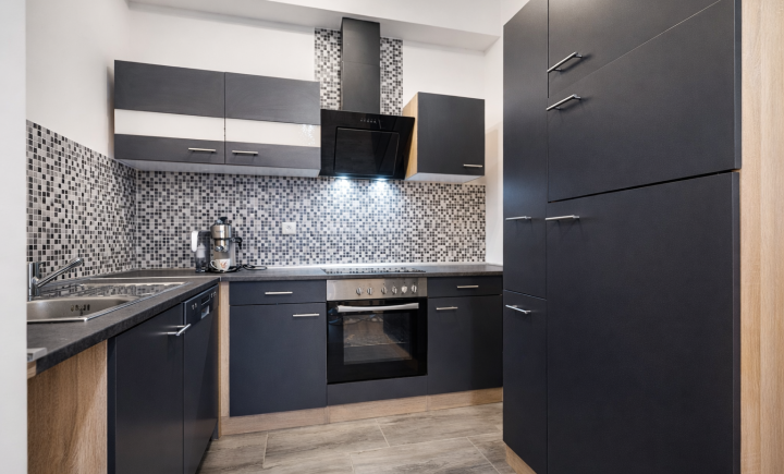 NA PREDAJ MODERNÝ 2-IZBOVÝ BYT | ZELENÁ STRÁŇ | 2 PIVNICE | TERASA | VONKAJŠIE AJ VNÚTORNÉ PARKOVANIE