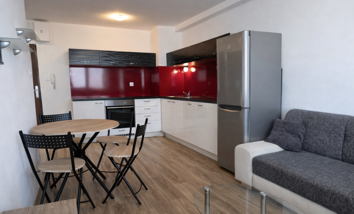 NA PREDAJ 2 - IZBOVÝ BYT V MESTSKEJ ČASTI ŠACA, ULICA UČŇOVSKÁ