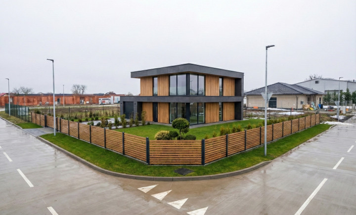 REZERVOVANÉ | NA PREDAJ STAVEBNÝ POZEMOK SO VŠETKÝMI IS NA POZEMKU | 543m2 | OBEC VALALIKY